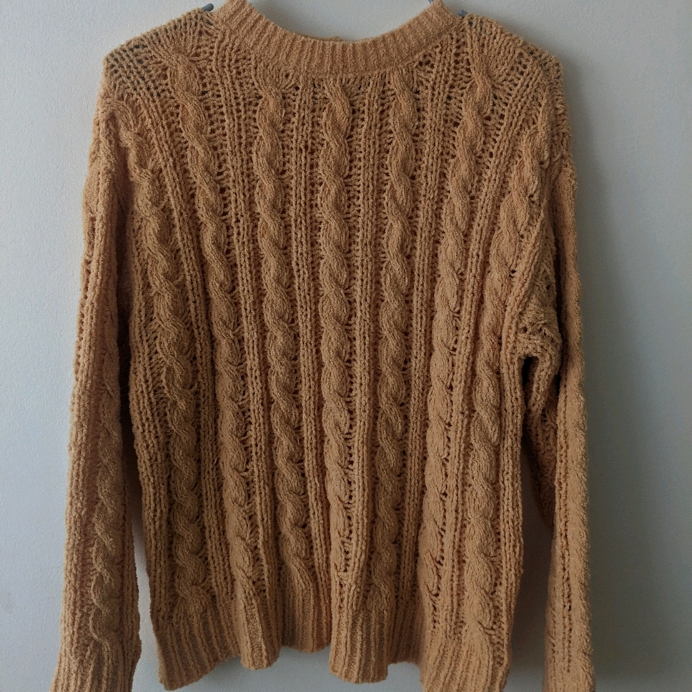 Soft Yellow AEO Sweater